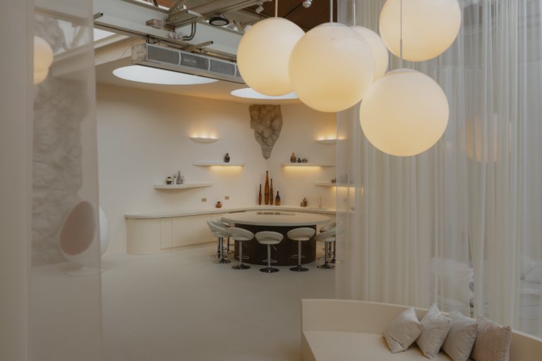 LUNAR, LONDON, E17 - SHOOTFACTORY - QUIRKY & UNUSUAL LOCATIONS