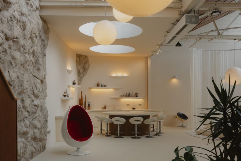 LUNAR, LONDON, E17 - SHOOTFACTORY - QUIRKY & UNUSUAL LOCATIONS
