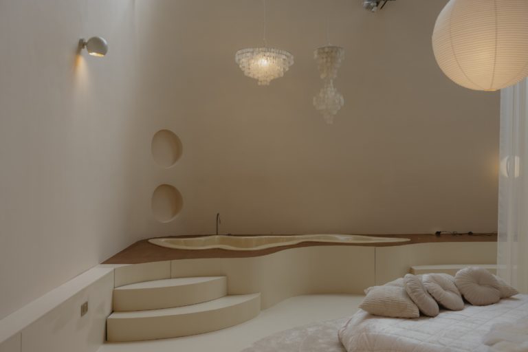 LUNAR, LONDON, E17 - SHOOTFACTORY - QUIRKY & UNUSUAL LOCATIONS
