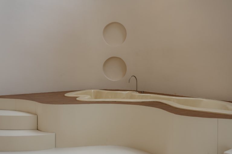 LUNAR, LONDON, E17 - SHOOTFACTORY - QUIRKY & UNUSUAL LOCATIONS