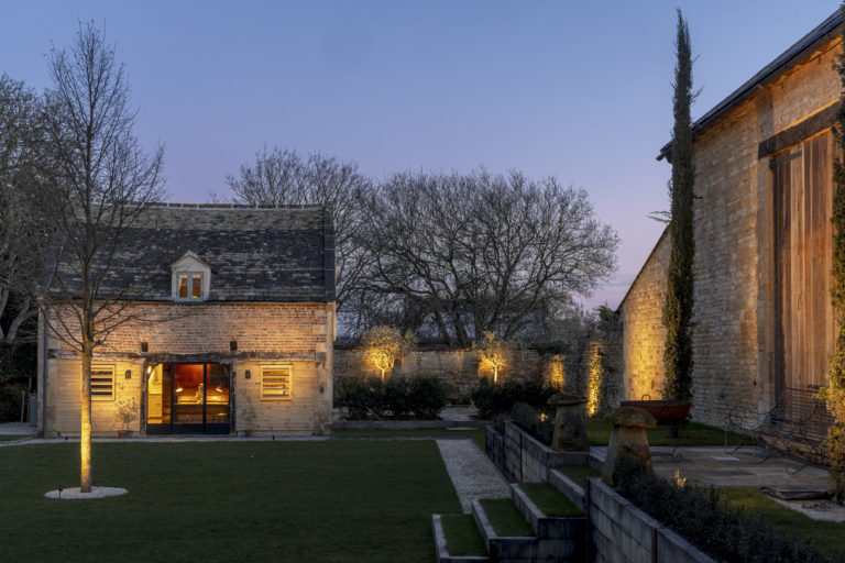MANOR FARM GLOUCESTERSHIRE, GL56 - SHOOTFACTORY - OTHER UK HOUSES