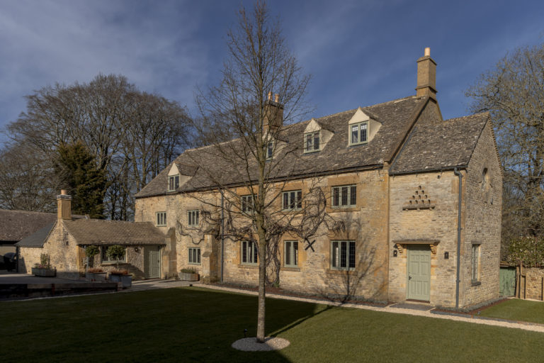 MANOR FARM GLOUCESTERSHIRE, GL56 - SHOOTFACTORY - OTHER UK HOUSES