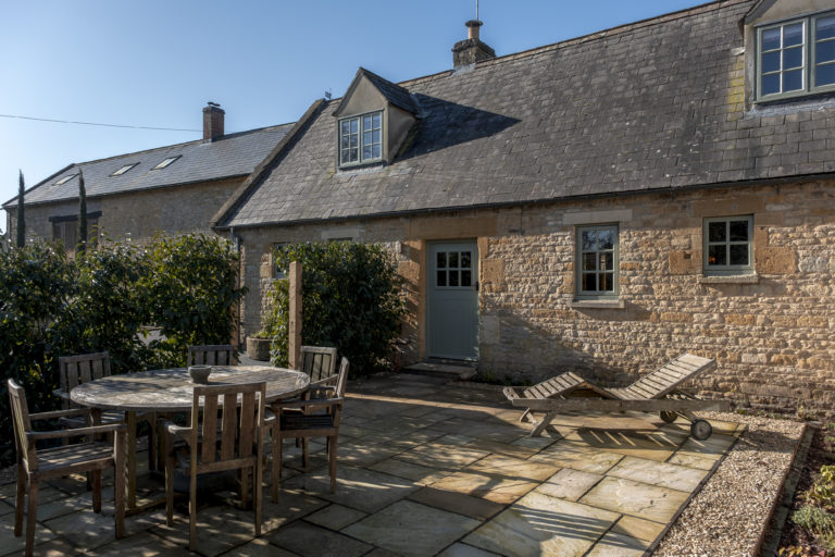 MANOR FARM GLOUCESTERSHIRE, GL56 - SHOOTFACTORY - OTHER UK HOUSES