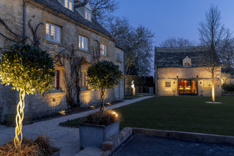 MANOR FARM GLOUCESTERSHIRE, GL56 - SHOOTFACTORY - OTHER UK HOUSES