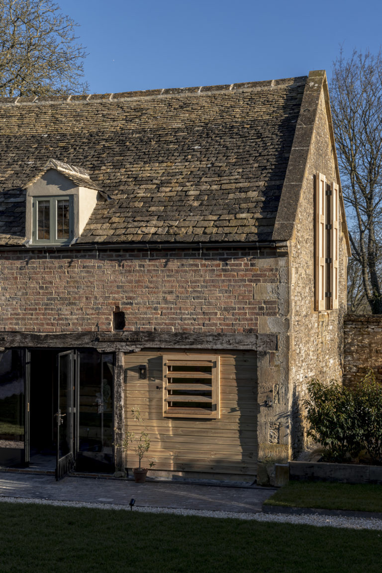 MANOR FARM GLOUCESTERSHIRE, GL56 - SHOOTFACTORY - OTHER UK HOUSES