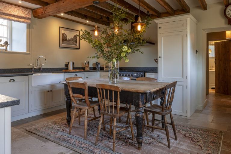 MANOR FARM GLOUCESTERSHIRE, GL56 - SHOOTFACTORY - OTHER UK HOUSES