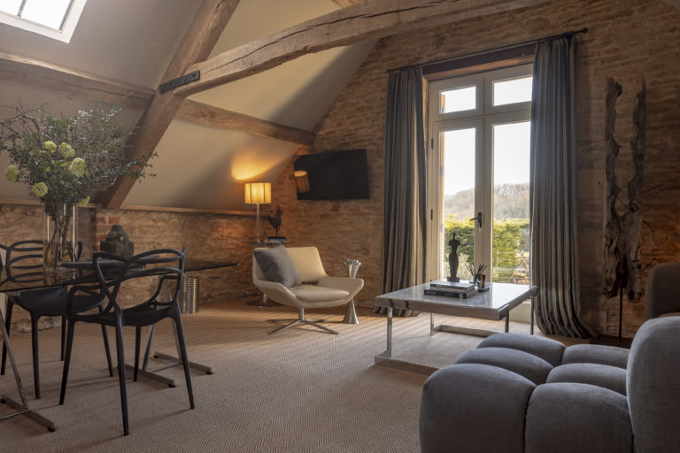 MANOR FARM GLOUCESTERSHIRE, GL56 - SHOOTFACTORY - OTHER UK HOUSES