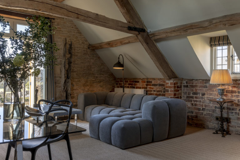 MANOR FARM GLOUCESTERSHIRE, GL56 - SHOOTFACTORY - OTHER UK HOUSES