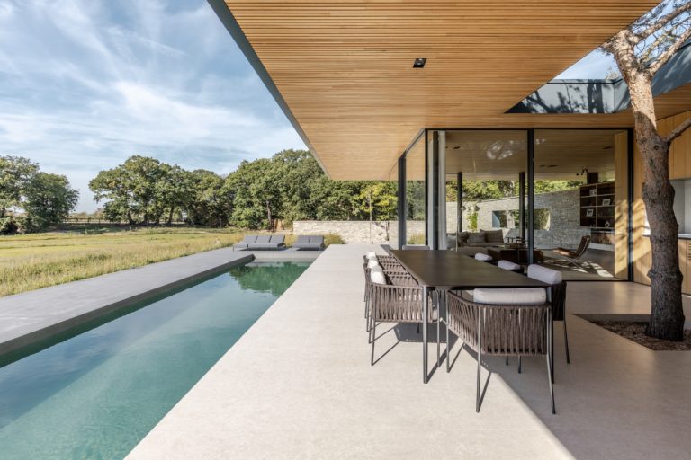SHENFIELD FRYERNING, CM4 - SHOOTFACTORY - OTHER UK HOUSES
