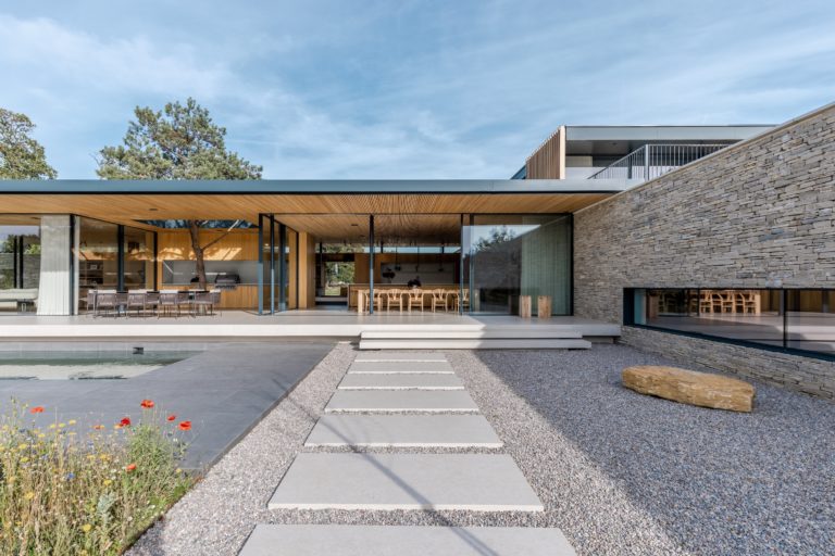 SHENFIELD FRYERNING, CM4 - SHOOTFACTORY - OTHER UK HOUSES