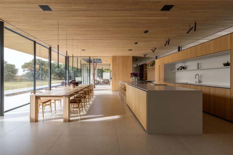 SHENFIELD FRYERNING, CM4 - SHOOTFACTORY - OTHER UK HOUSES