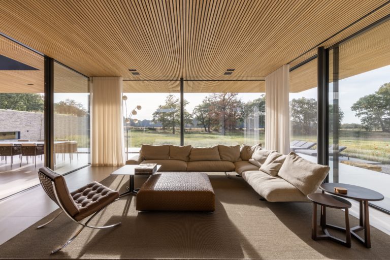 SHENFIELD FRYERNING, CM4 - SHOOTFACTORY - OTHER UK HOUSES