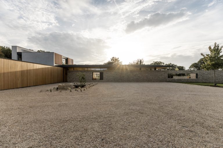 SHENFIELD FRYERNING, CM4 - SHOOTFACTORY - OTHER UK HOUSES