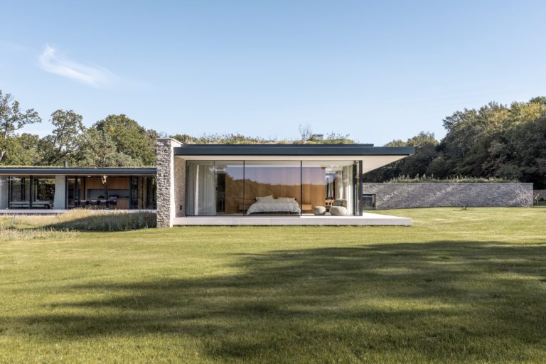 SHENFIELD FRYERNING, CM4 - SHOOTFACTORY - OTHER UK HOUSES