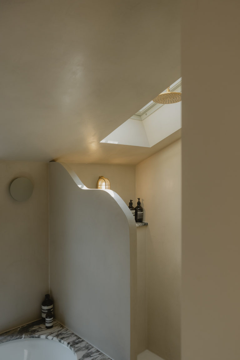 CLAPHAM LONDON, SW4 - SHOOTFACTORY - LONDON HOUSES