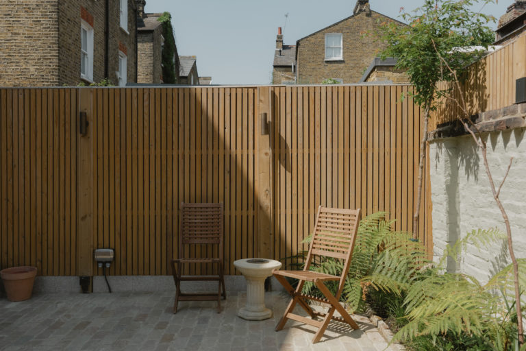 CLAPHAM LONDON, SW4 - SHOOTFACTORY - LONDON HOUSES
