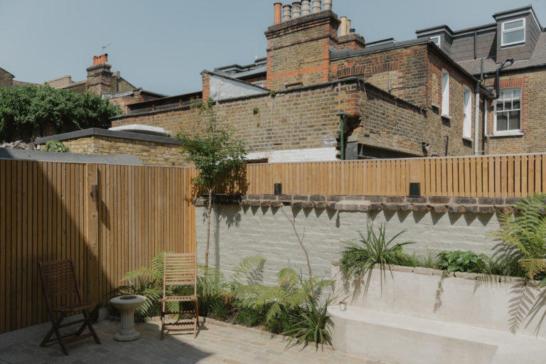 CLAPHAM LONDON, SW4 - SHOOTFACTORY - LONDON HOUSES