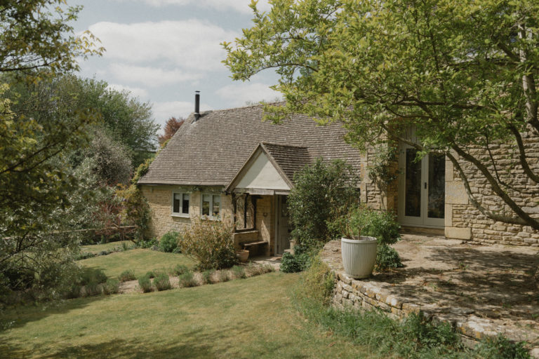 EMMANUEL GLOUCESTERSHIRE, GL54 - 4 - SHOOTFACTORY - OTHER UK HOUSES