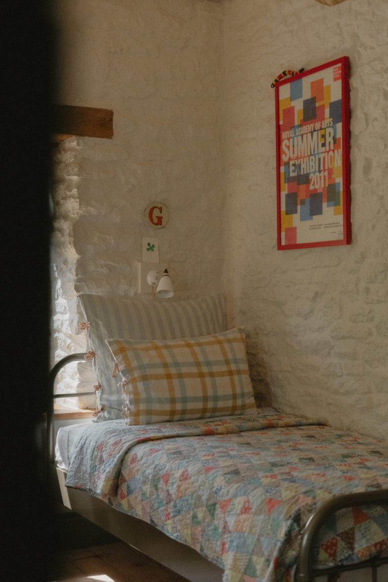 EMMANUEL GLOUCESTERSHIRE, GL54 - 4 - SHOOTFACTORY - OTHER UK HOUSES