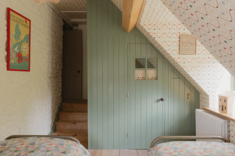 EMMANUEL GLOUCESTERSHIRE, GL54 - 4 - SHOOTFACTORY - OTHER UK HOUSES