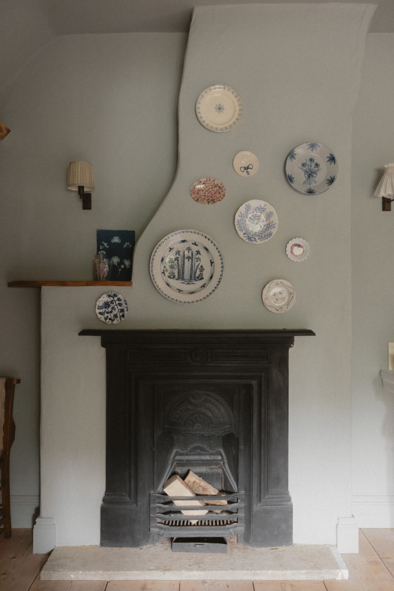 EMMANUEL GLOUCESTERSHIRE, GL54 - 4 - SHOOTFACTORY - OTHER UK HOUSES