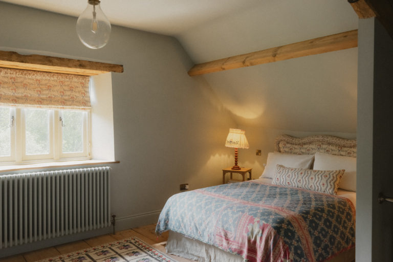 EMMANUEL GLOUCESTERSHIRE, GL54 - 4 - SHOOTFACTORY - OTHER UK HOUSES