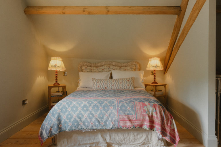 EMMANUEL GLOUCESTERSHIRE, GL54 - 4 - SHOOTFACTORY - OTHER UK HOUSES