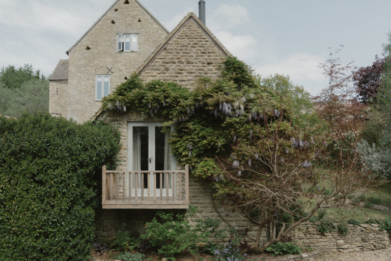 EMMANUEL GLOUCESTERSHIRE, GL54 - 4 - SHOOTFACTORY - OTHER UK HOUSES