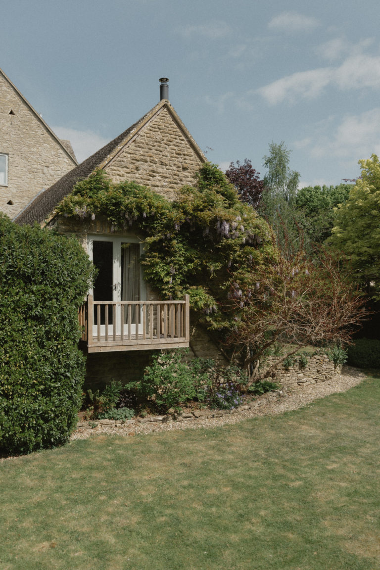 EMMANUEL GLOUCESTERSHIRE, GL54 - 4 - SHOOTFACTORY - OTHER UK HOUSES