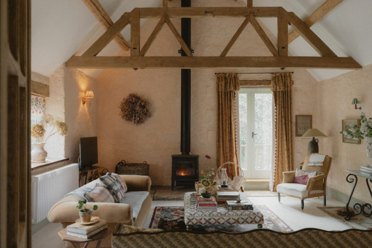 EMMANUEL GLOUCESTERSHIRE, GL54 - 4 - SHOOTFACTORY - OTHER UK HOUSES