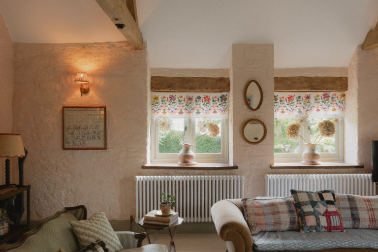 EMMANUEL GLOUCESTERSHIRE, GL54 - 4 - SHOOTFACTORY - OTHER UK HOUSES