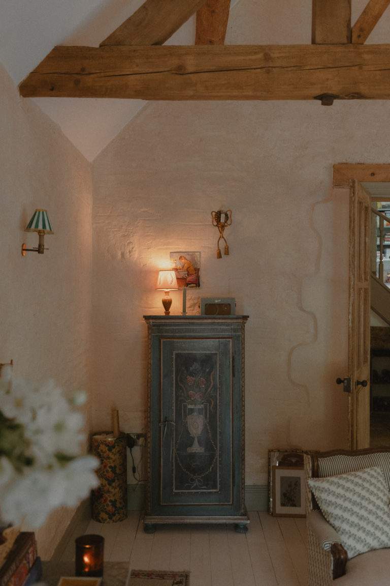 EMMANUEL GLOUCESTERSHIRE, GL54 - 4 - SHOOTFACTORY - OTHER UK HOUSES
