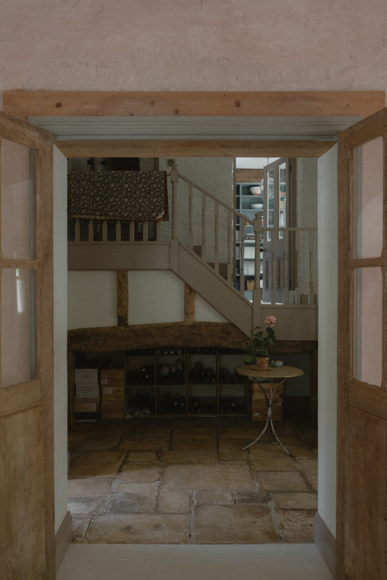 EMMANUEL GLOUCESTERSHIRE, GL54 - 4 - SHOOTFACTORY - OTHER UK HOUSES