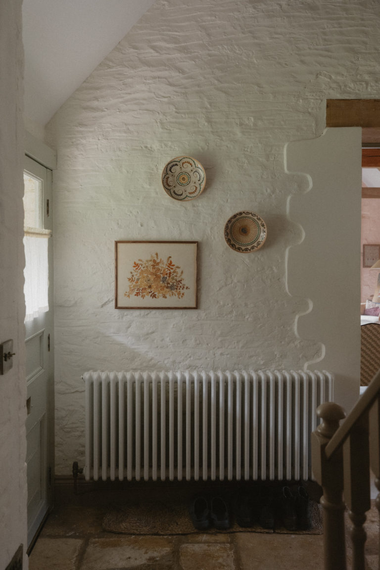 EMMANUEL GLOUCESTERSHIRE, GL54 - 4 - SHOOTFACTORY - OTHER UK HOUSES