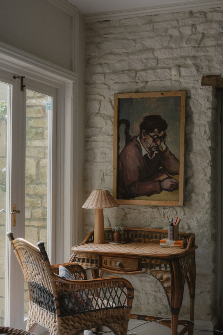 EMMANUEL GLOUCESTERSHIRE, GL54 - 4 - SHOOTFACTORY - OTHER UK HOUSES