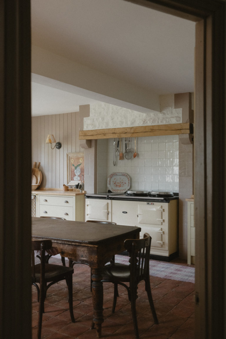 EMMANUEL GLOUCESTERSHIRE, GL54 - 4 - SHOOTFACTORY - OTHER UK HOUSES