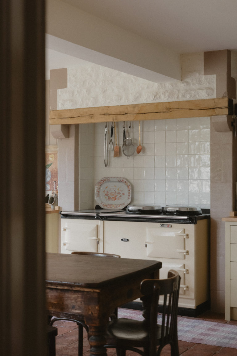 EMMANUEL GLOUCESTERSHIRE, GL54 - 4 - SHOOTFACTORY - OTHER UK HOUSES