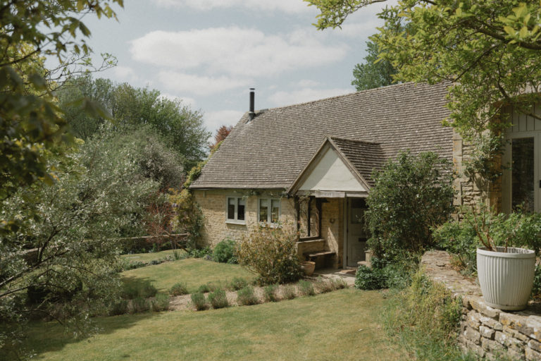 EMMANUEL GLOUCESTERSHIRE, GL54 - 4 - SHOOTFACTORY - OTHER UK HOUSES