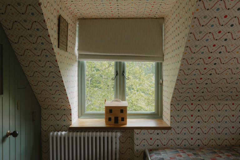 EMMANUEL GLOUCESTERSHIRE, GL54 - 4 - SHOOTFACTORY - OTHER UK HOUSES