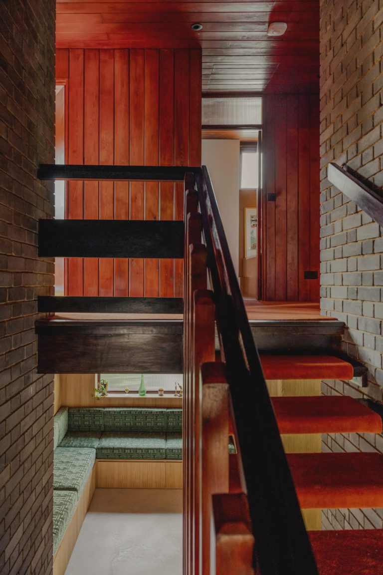 MIDCENTURY LONDON, HA7 - SHOOTFACTORY - LONDON HOUSES
