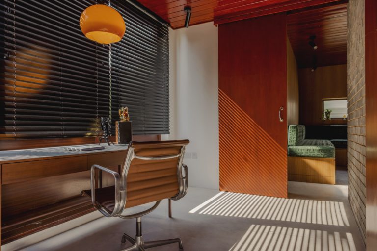 MIDCENTURY LONDON, HA7 - SHOOTFACTORY - LONDON HOUSES
