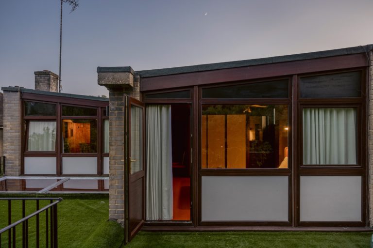 MIDCENTURY LONDON, HA7 - SHOOTFACTORY - LONDON HOUSES