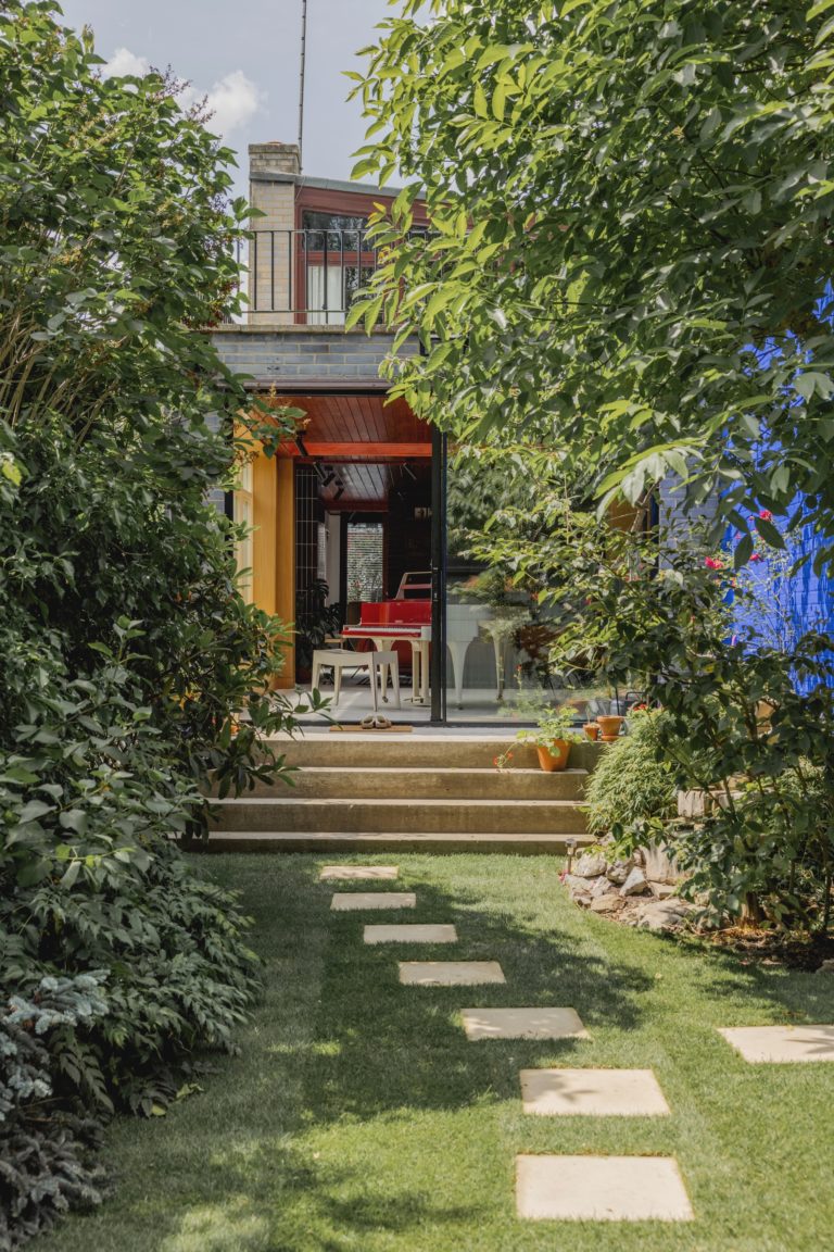 MIDCENTURY LONDON, HA7 - SHOOTFACTORY - LONDON HOUSES