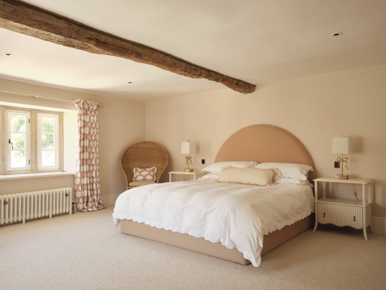 CHARLBURY OXFORDSHIRE, OX7 - SHOOTFACTORY - OTHER UK HOUSES