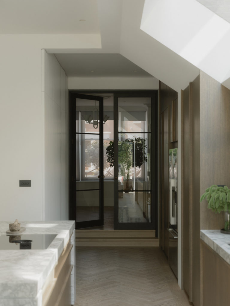ELM, LONDON, SW13 - SHOOTFACTORY - LONDON HOUSES