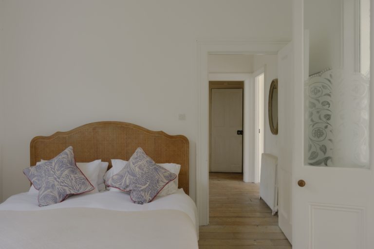NEW CROSS, LONDON, SE14 - SHOOTFACTORY - LONDON HOUSES