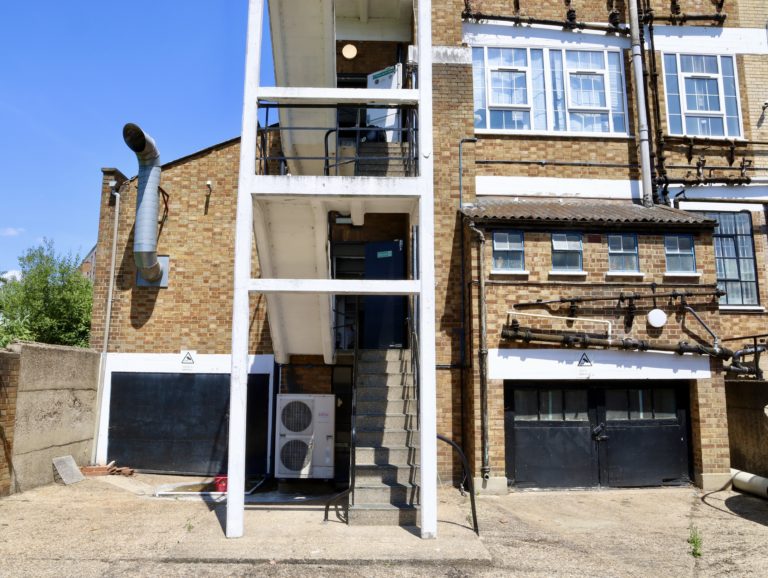 STOW STUDIO LONDON, E17 - SHOOTFACTORY - PHOTOGRAPHIC STUDIOS