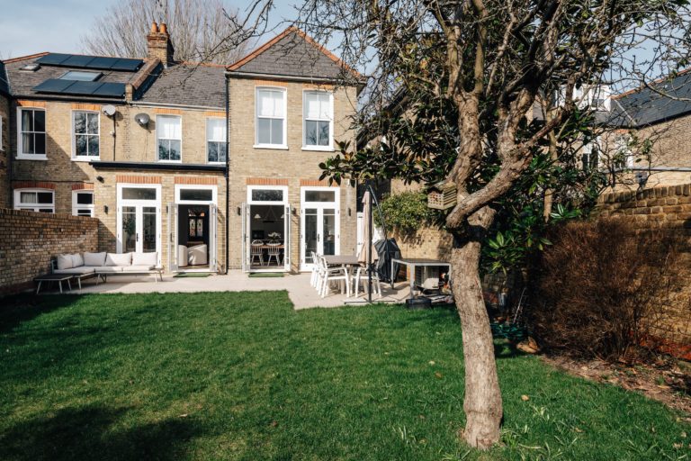 VICTORIAN VILLA, LONDON, W4 - SHOOTFACTORY - LONDON HOUSES