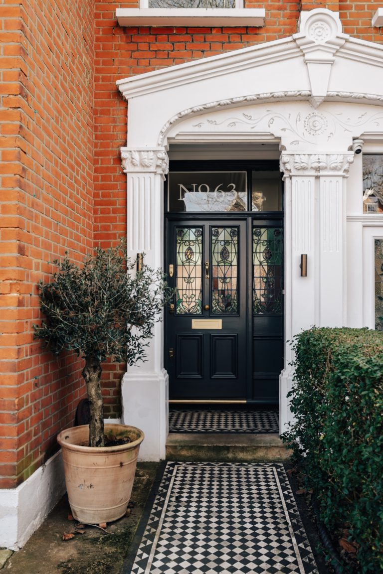 VICTORIAN VILLA, LONDON, W4 - SHOOTFACTORY - LONDON HOUSES