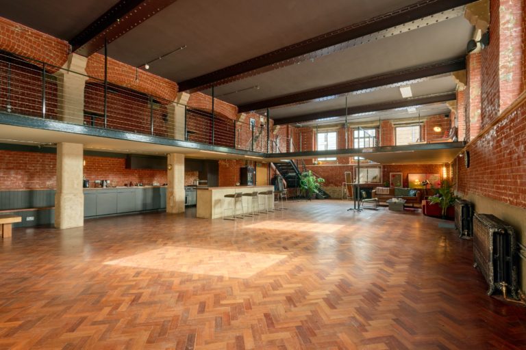 WADESON - LONDON, E2 - SHOOTFACTORY - PHOTOGRAPHIC STUDIOS